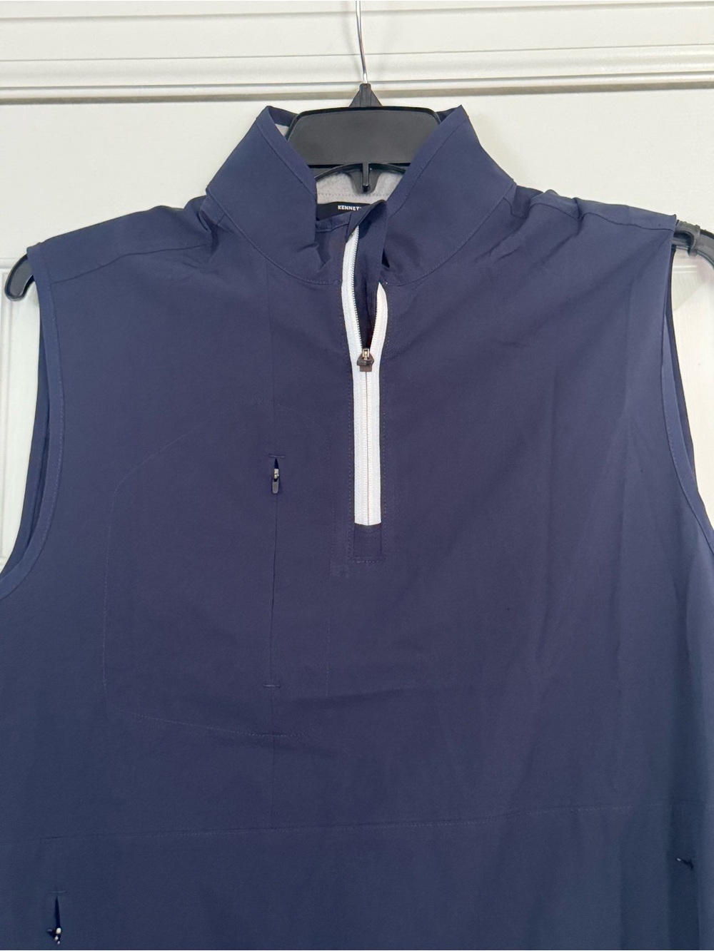 Kenneth Cole Golf navy blue quarter-zip vest Medium NWT